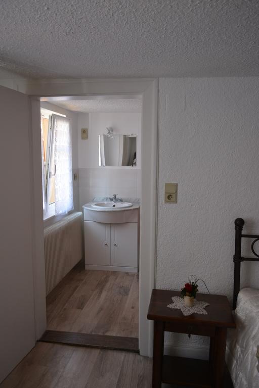 Location Alice Villa Ottrott Room photo